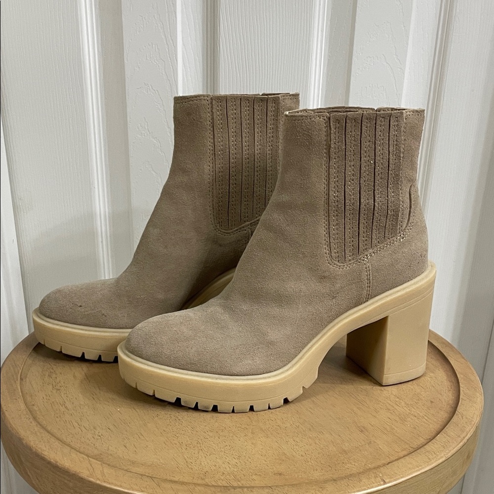 Dolce Vita Suede H20 Waterproof Lug Sole Platform Boot Size 8
